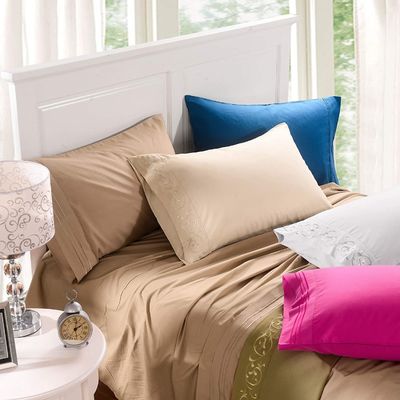 Geen vulling Elegante en moderne rollen bloemen geborduurde plaat set 4 stuks 100% polyester