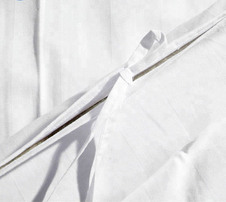Comfortabele polyester geborstelde hotel beddengoed en deken set op maat